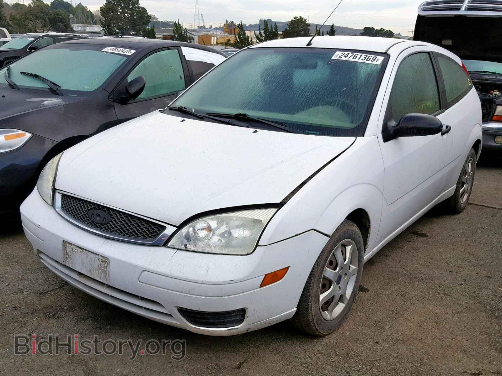 2005 FORD FOCUS - VIN: 3FAFP31N75R151173 - Фото 2