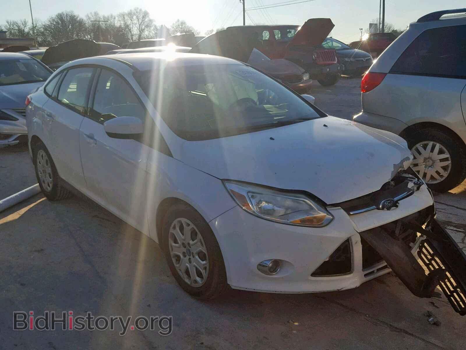 Photo 1FAHP3F28CL216776 - FORD FOCUS 2012