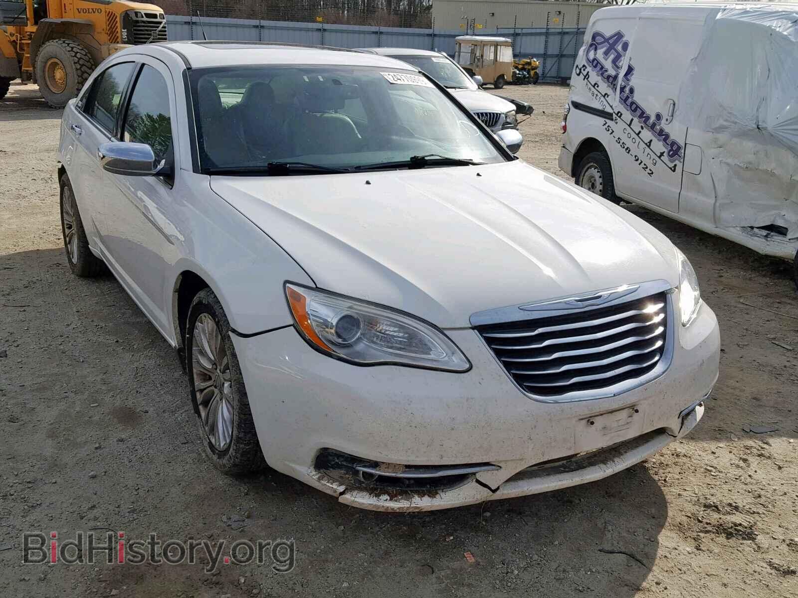 Photo 1C3BC2FG2BN504575 - CHRYSLER 200 2011