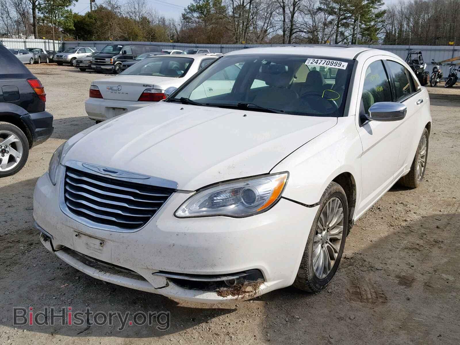 2011 CHRYSLER 200 - VIN: 1C3BC2FG2BN504575 - Photo 2