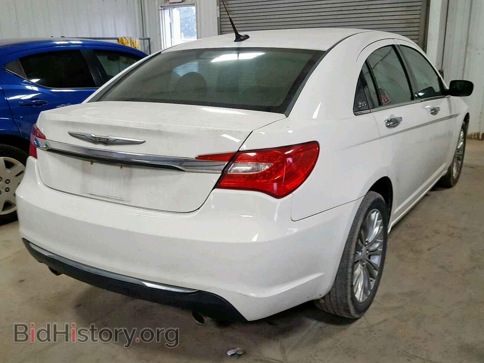 2011 CHRYSLER 200 - VIN: 1C3BC2FG8BN502930 - Фото 4