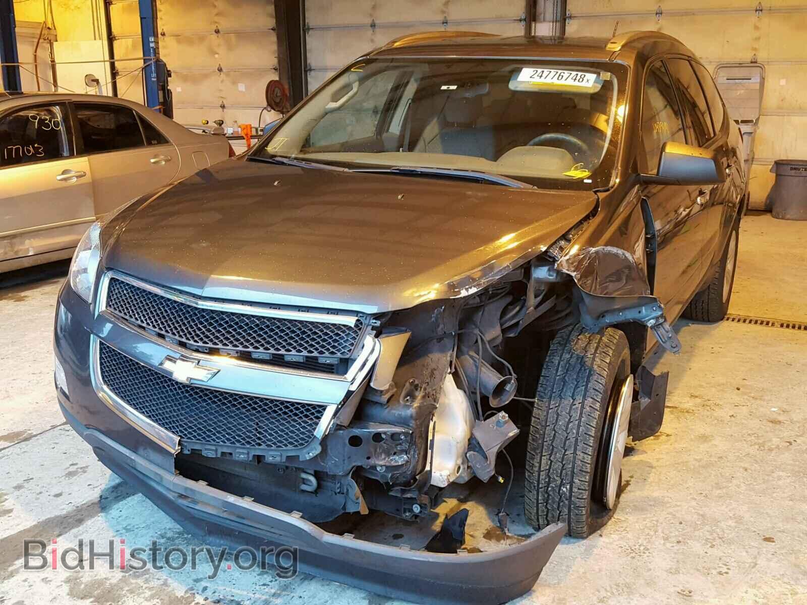 2011 CHEVROLET TRAVERSE - VIN: 1GNKVEED6BJ169835 - Фото 2