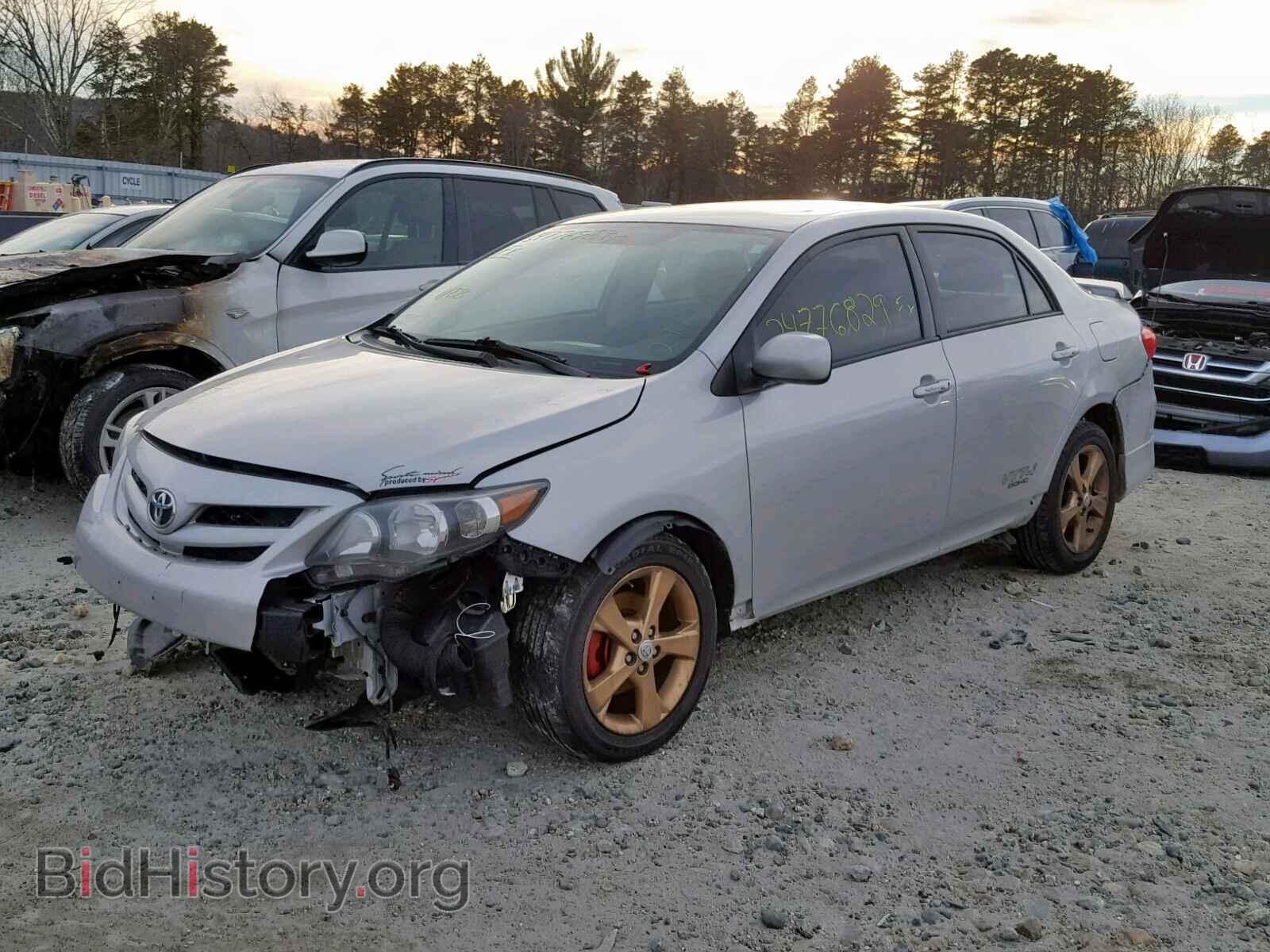 2011 TOYOTA COROLLA BA - VIN: 2T1BU4EE5BC553471 - Фото 2