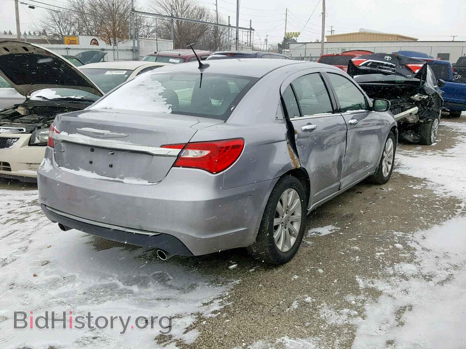 2013 CHRYSLER 200 - VIN: 1C3CCBCG2DN602355 - Фото 4