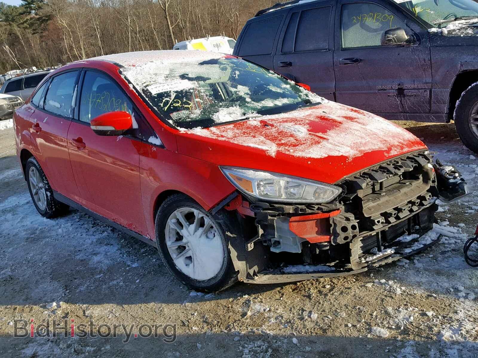 Photo  - FORD FOCUS SE 2015