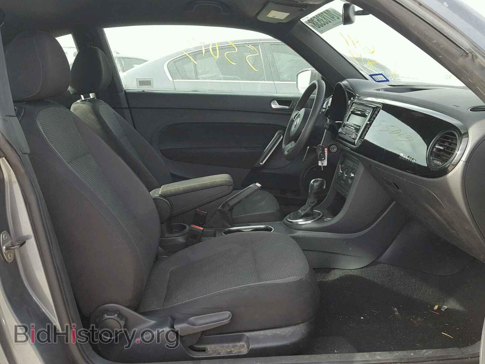 2014 VOLKSWAGEN BEETLE - VIN: 3VWF17AT9EM641819 - Фото 5