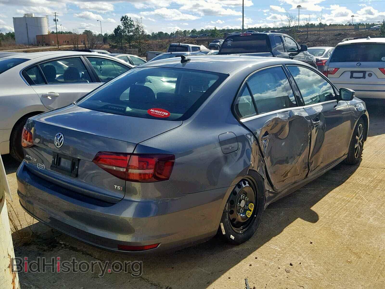 2017 VOLKSWAGEN JETTA - VIN: 3VWDB7AJ3HM201960 - Фото 4