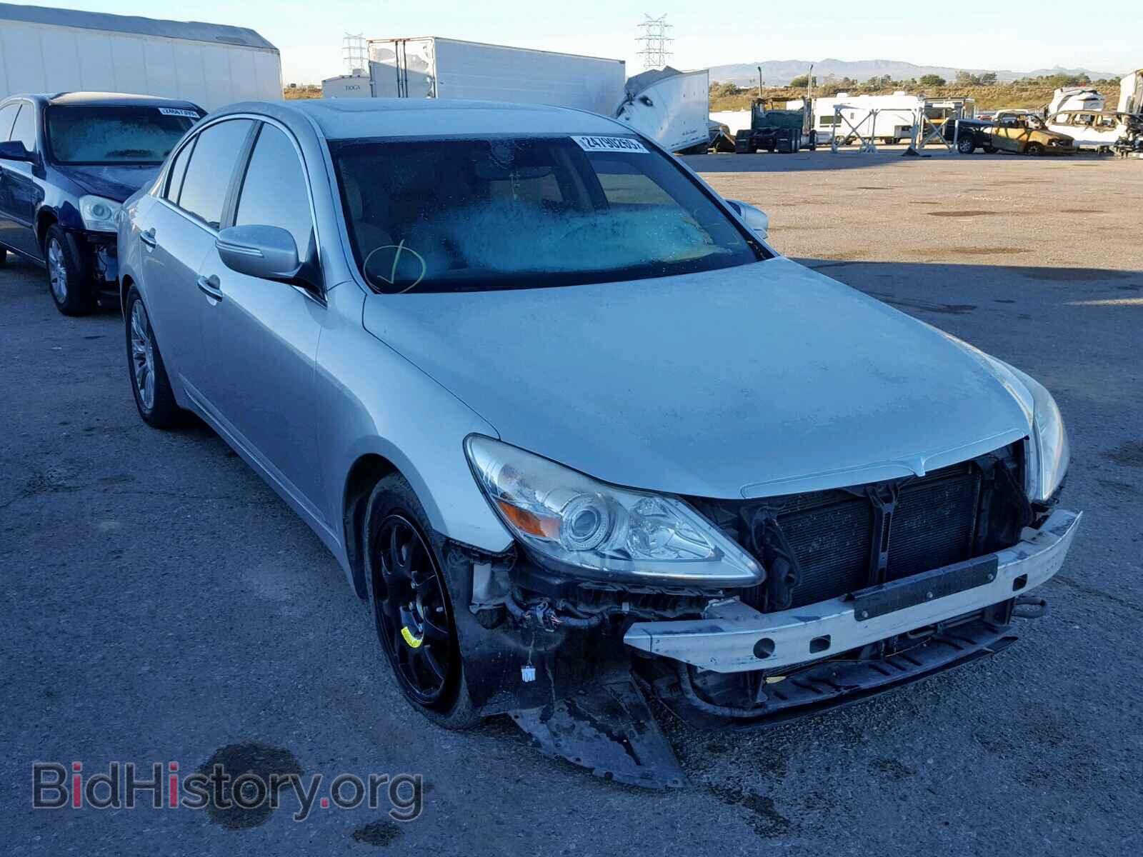Photo  - HYUNDAI GENESIS 2009