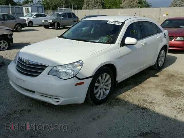 2010 CHRYSLER SEBRING - VIN: 1C3CC5FB2AN138397 - Фото 2