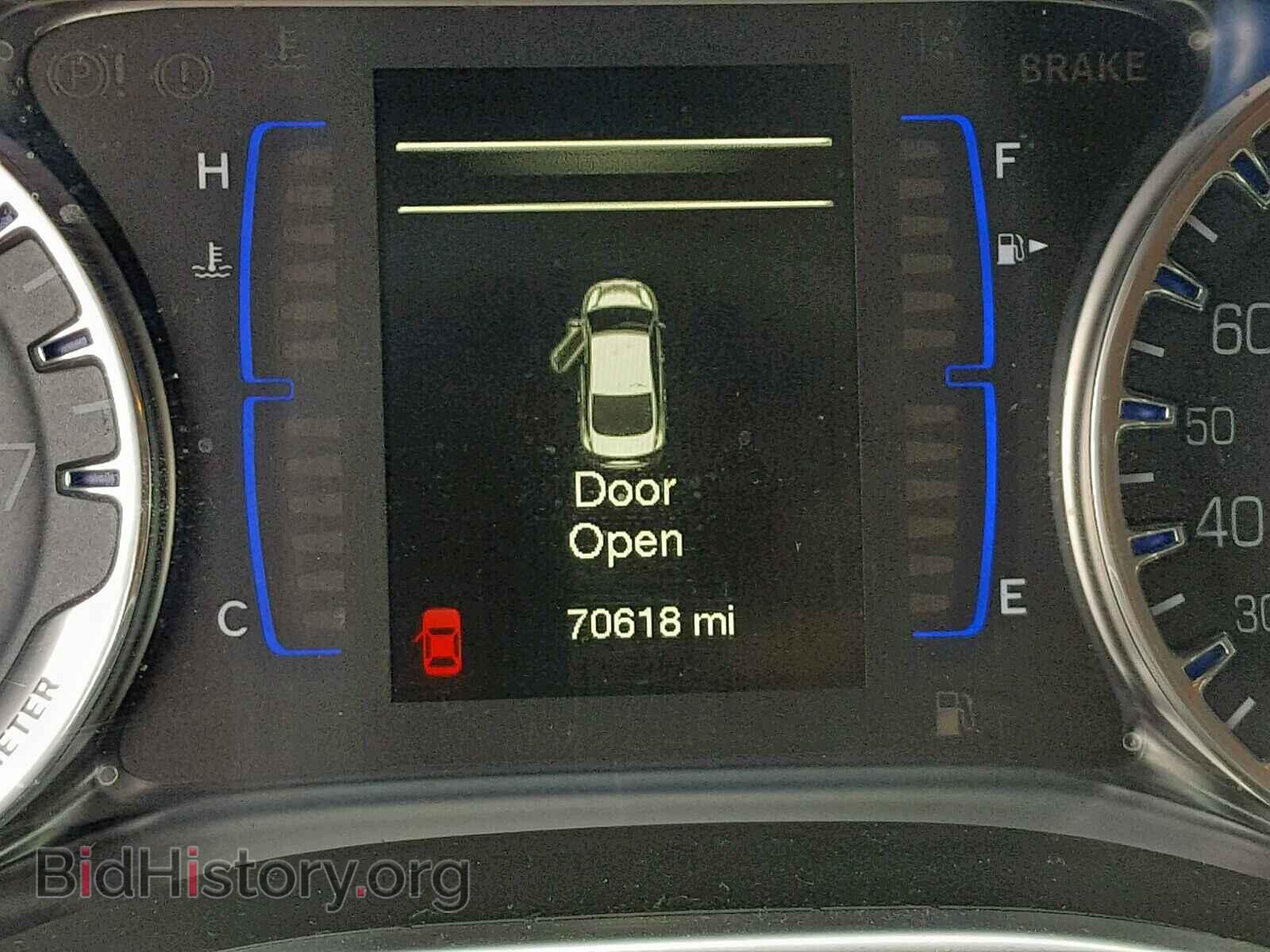 2016 CHRYSLER 200 - VIN: 1C3CCCAB3GN117188 - Photo 8