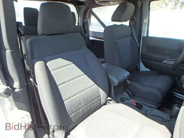 2011 JEEP WRANGLER - VIN: 1J4AA2D16BL611095 - Фото 6