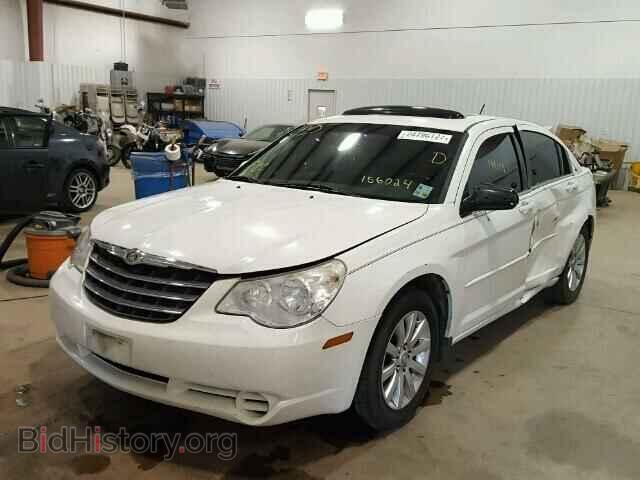 2010 CHRYSLER SEBRING - VIN: 1C3CC5FD7AN156024 - Фото 2