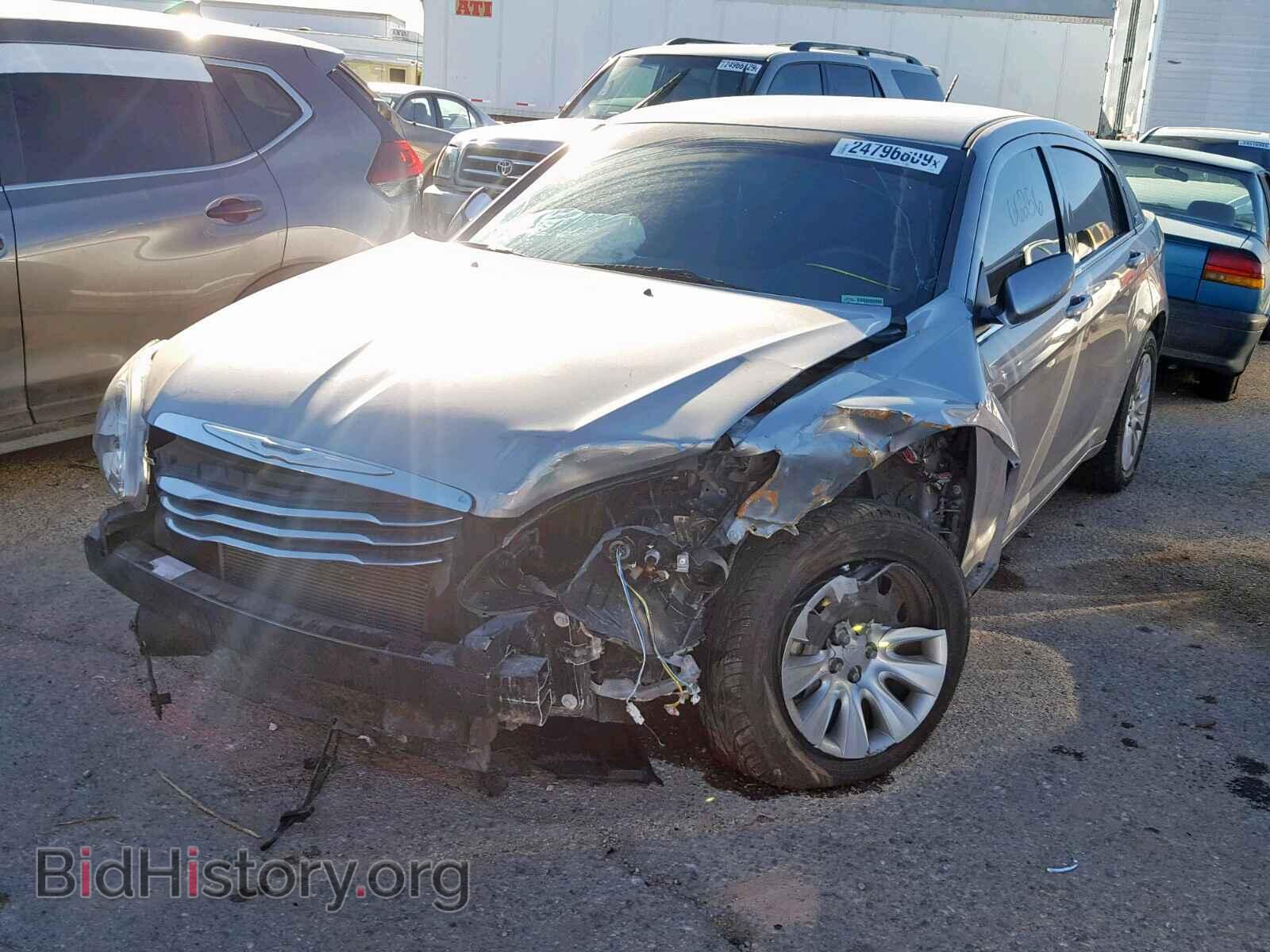 2014 CHRYSLER 200 - VIN: 1C3CCBAB0EN213545 - Фото 2