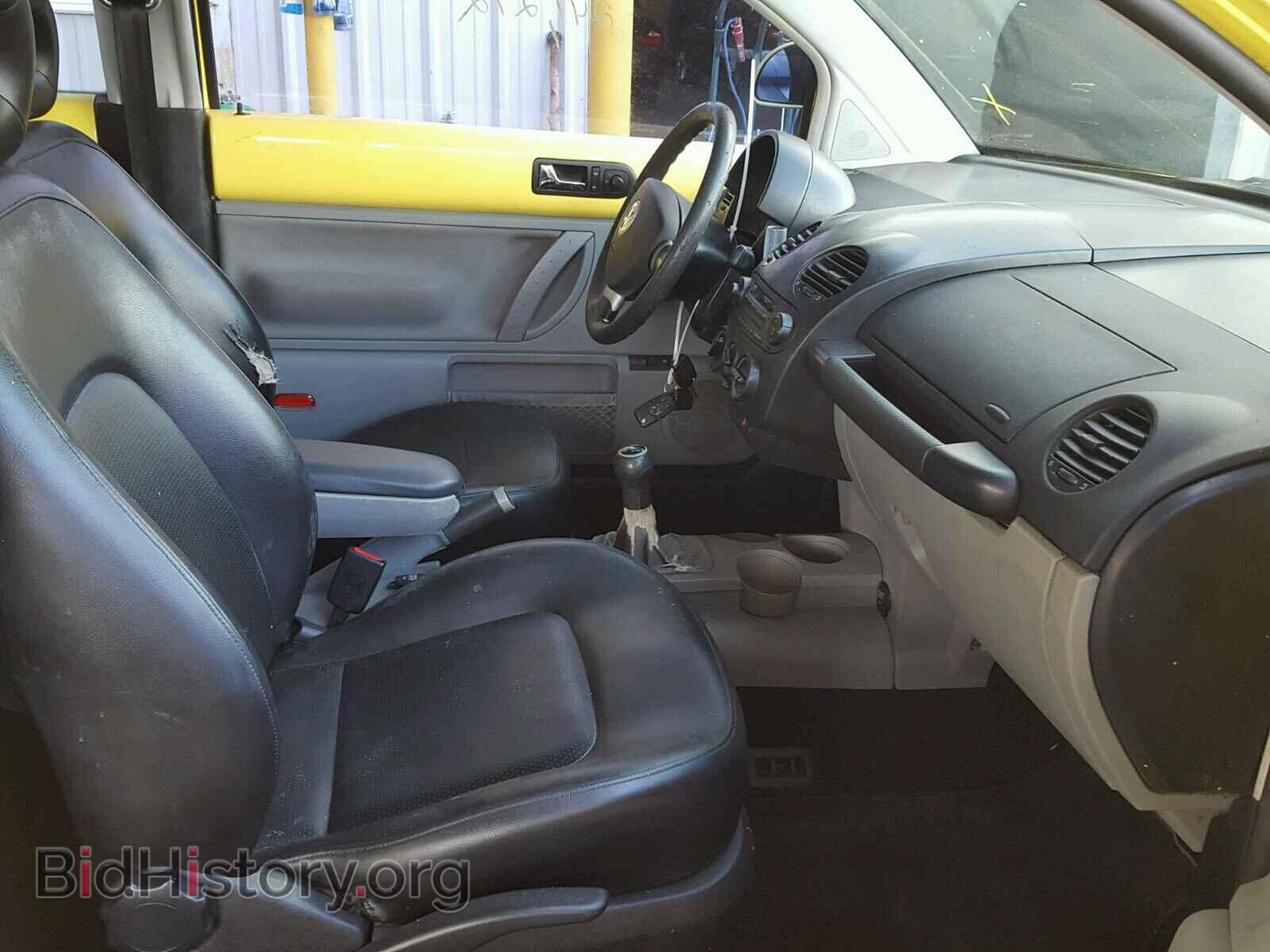 2000 VOLKSWAGEN BEETLE - VIN: 3VWCF21C7YM421641 - Фото 5