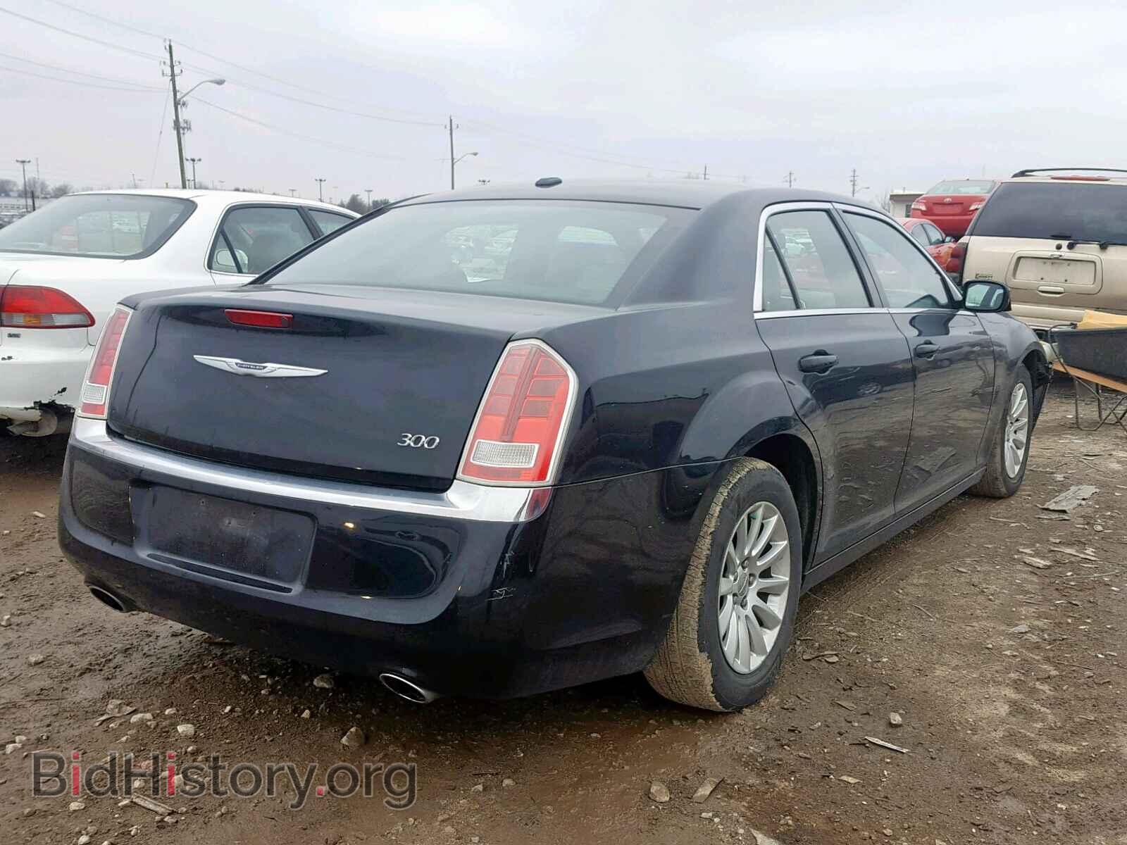 2013 CHRYSLER 300 - VIN: 2C3CCAAG2DH548609 - Фото 4