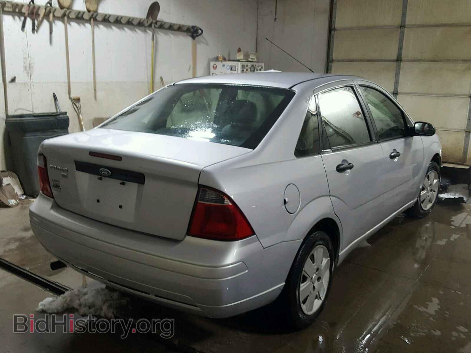 2007 FORD FOCUS - VIN: 1FAFP34N57W351027 - Photo 4