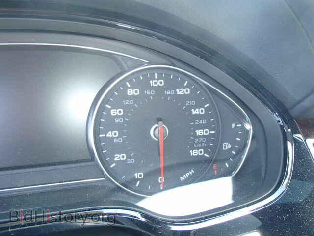 2012 AUDI A8 - VIN: WAURVAFD7CN026186 - Фото 8