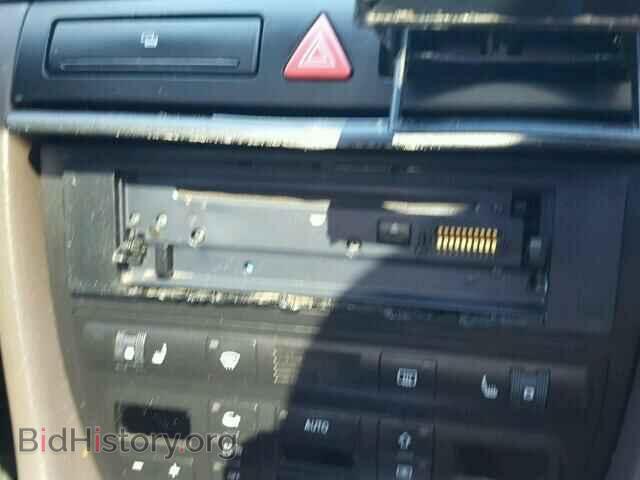 1998 AUDI A6 - VIN: WAUBA34B0WN150668 - Фото 9