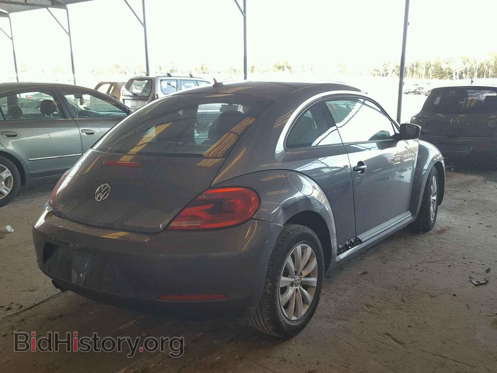 2014 VOLKSWAGEN BEETLE - VIN: 3VWF17AT1EM642446 - Фото 4