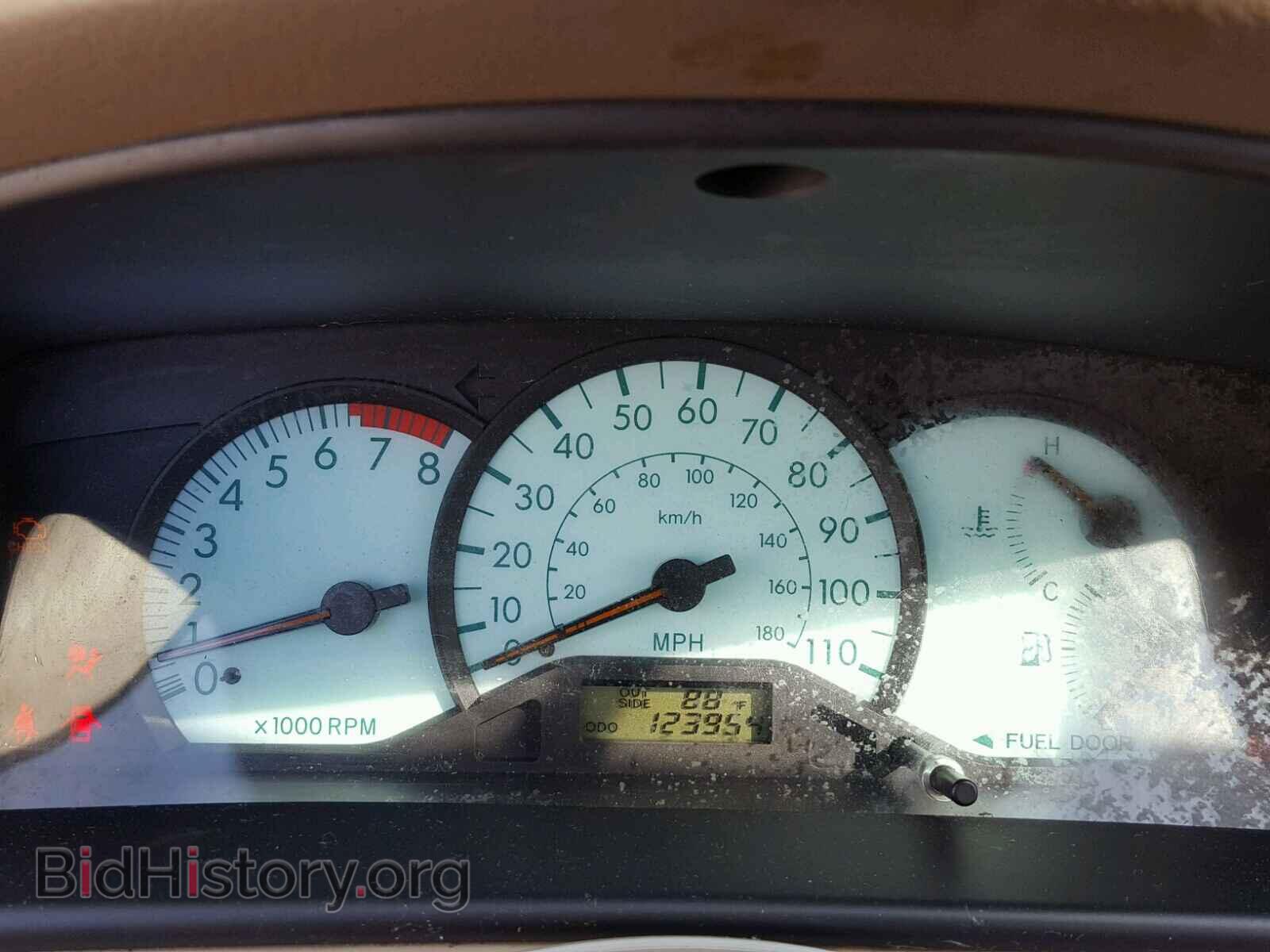 2003 TOYOTA COROLLA - VIN: 1NXBR32E33Z135846 - Фото 8