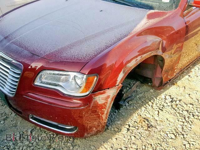 2012 CHRYSLER 300 - VIN: 2C3CCAAG9CH312120 - Фото 9