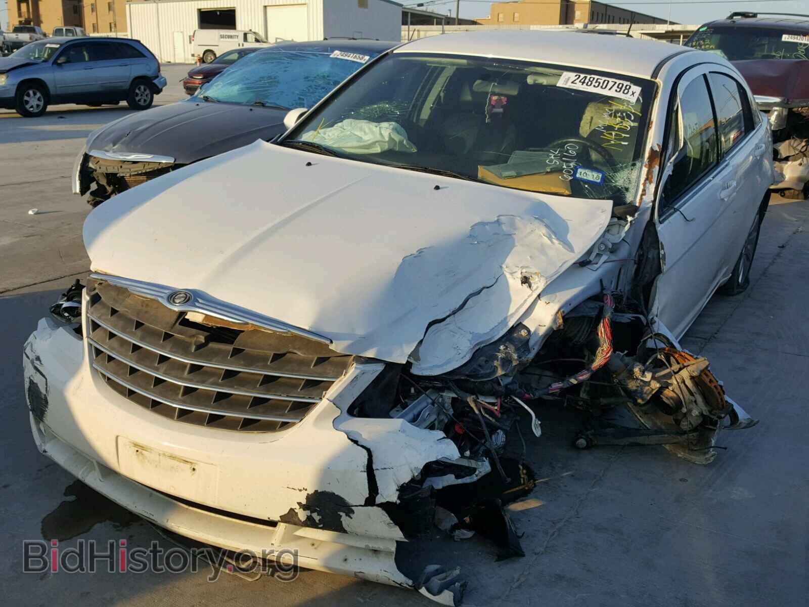 2010 CHRYSLER SEBRING - VIN: 1C3CC5FB0AN208074 - Photo 2