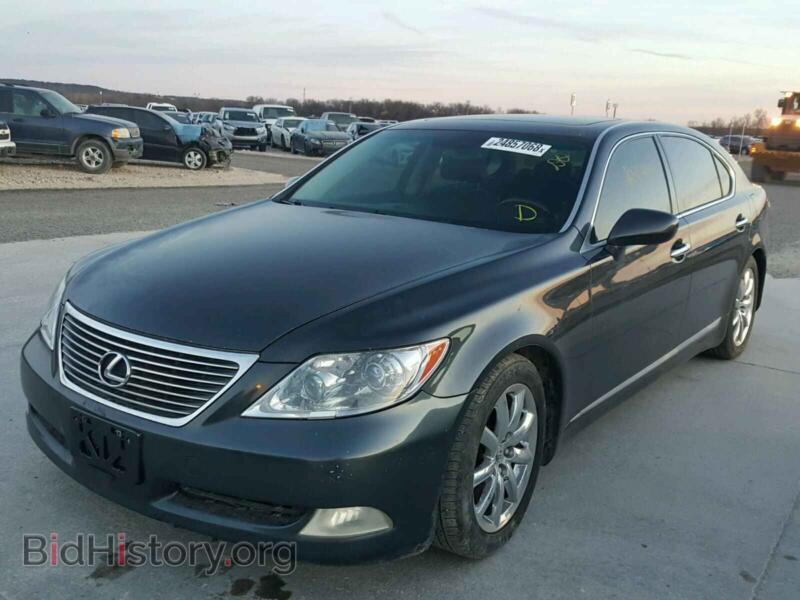 2007 Lexus LS460 (VIN JTHGL46F775016426) — фото 2 из 10
