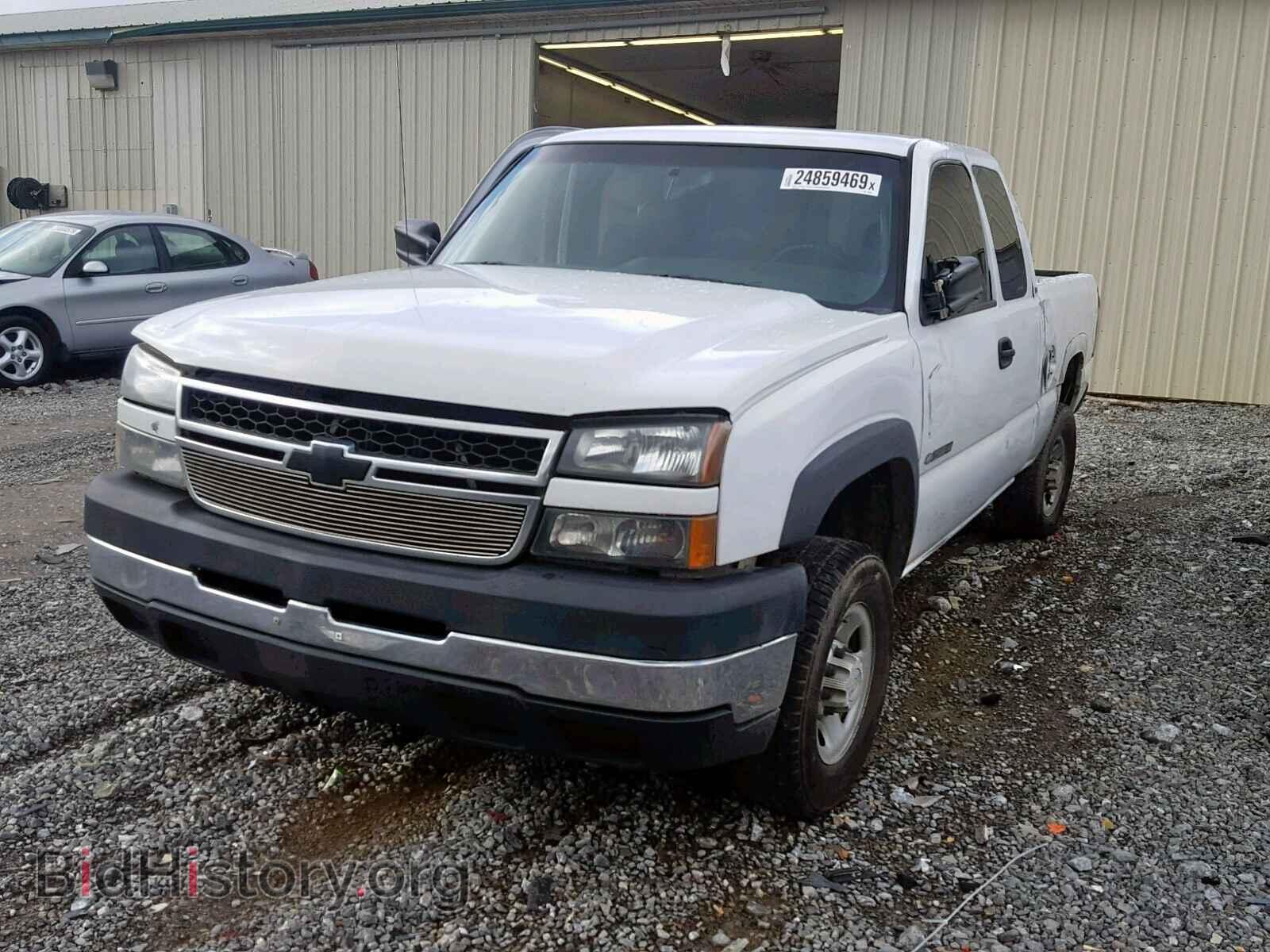 2006 CHEVROLET SILVERADO - VIN: 1GCHC29U96E104204 - Фото 2