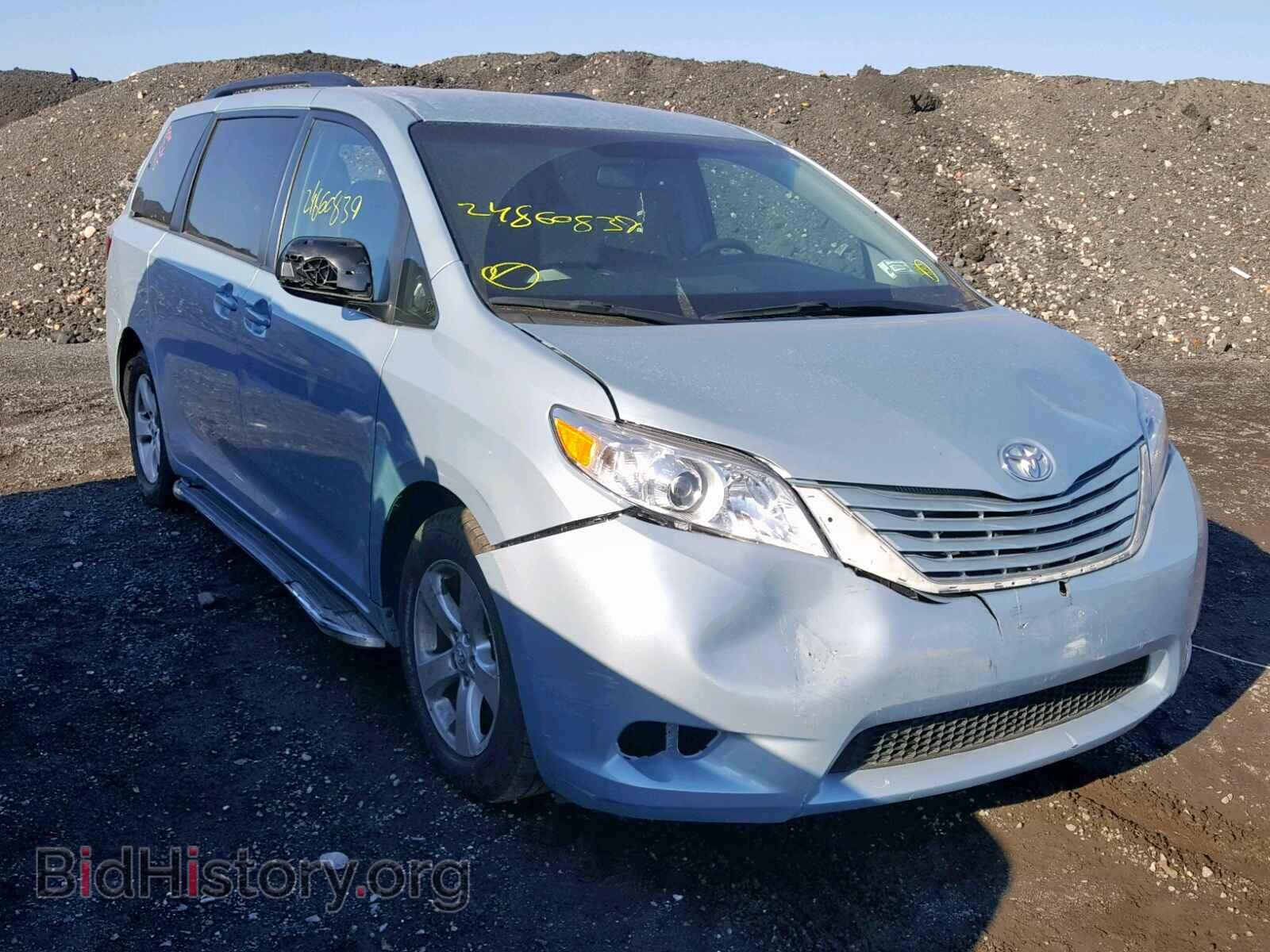 Фотография  - TOYOTA SIENNA LE 2016