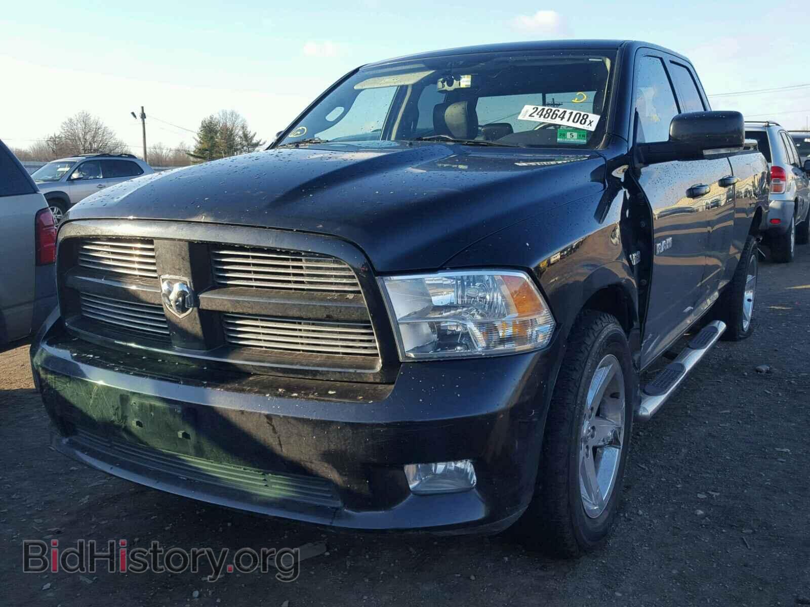 2010 DODGE RAM 1500 - VIN: 1D7RV1GT7AS224389 - Фото 2