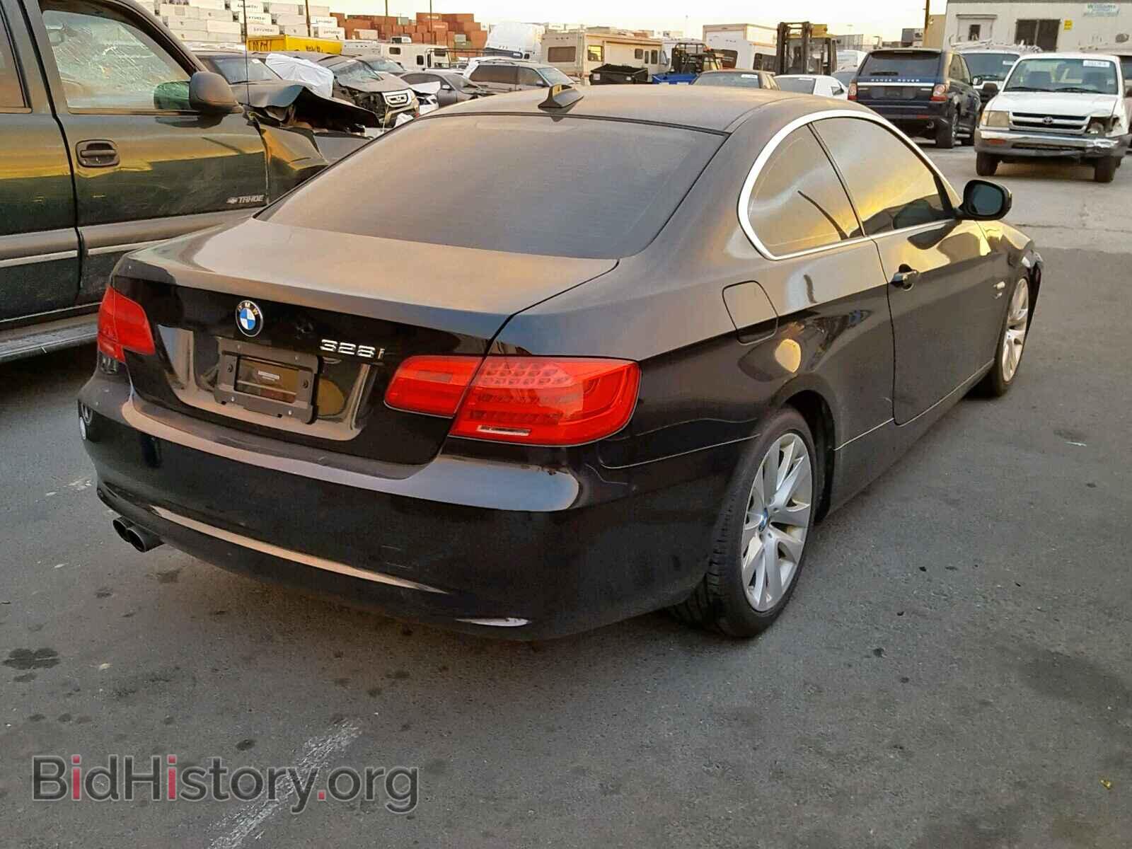 2012 BMW 3 SERIES - VIN: WBAKF3C58CE974538 - Фото 4