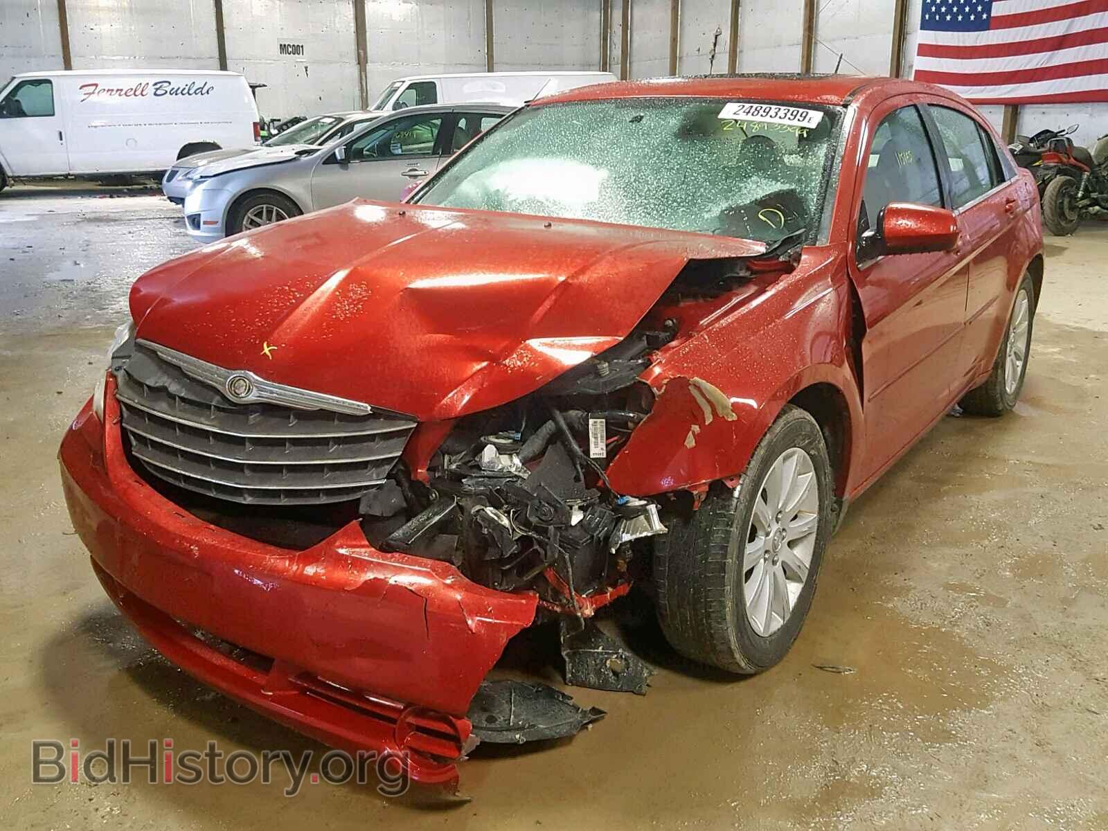 2010 CHRYSLER SEBRING - VIN: 1C3CC5FB6AN191023 - Фото 2