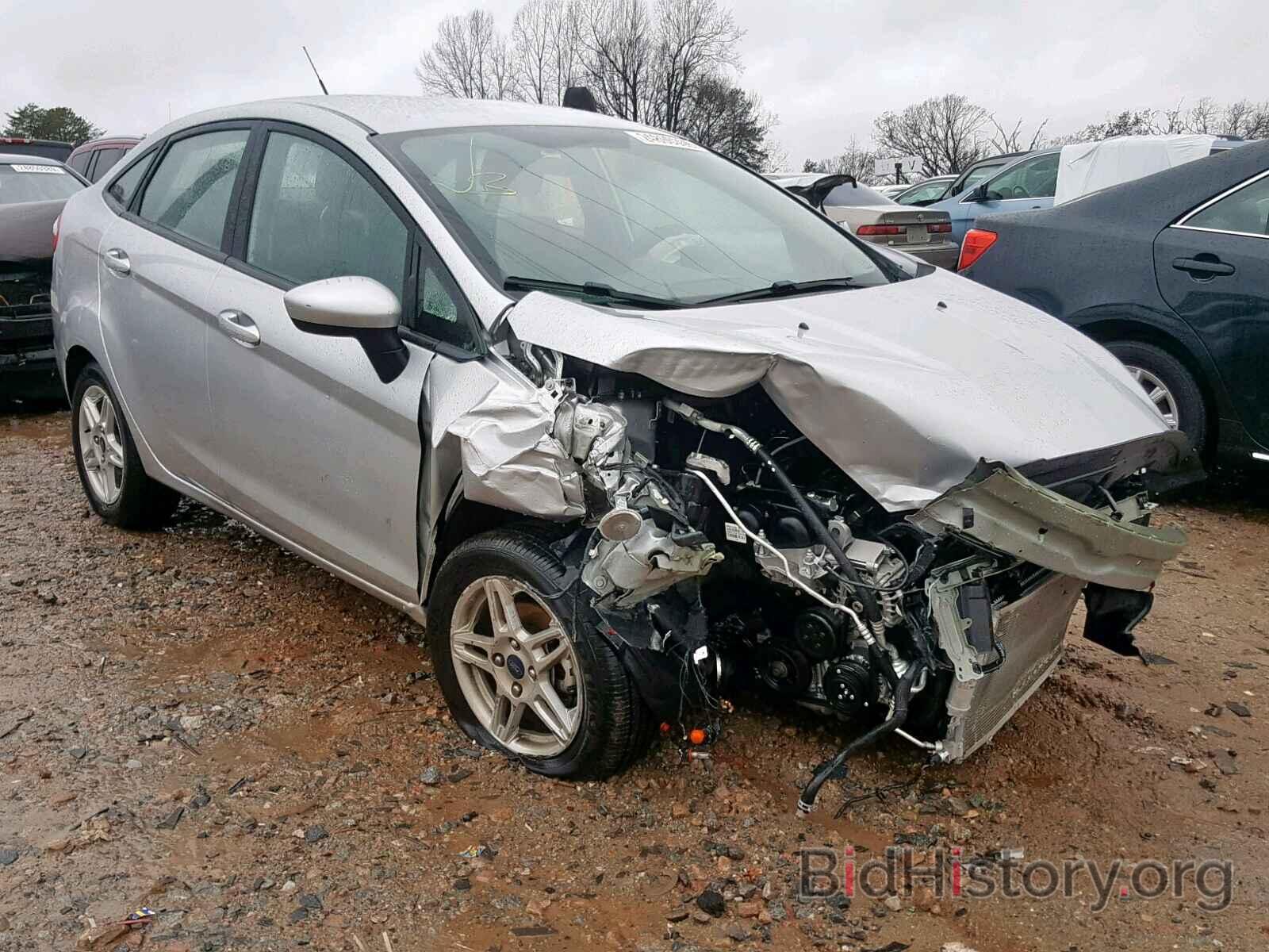 Photo 3FADP4BJ8JM111250 - FORD FIESTA SE 2018