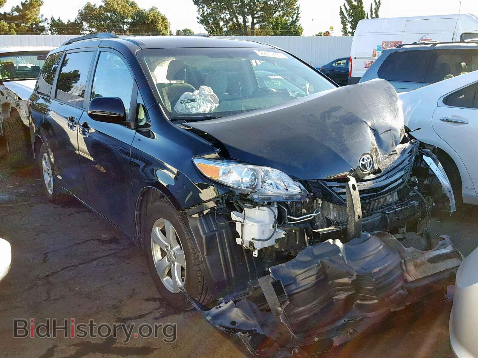 Фотография  - TOYOTA SIENNA LE 2016