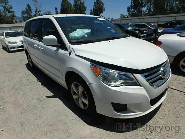 Photo 2V4RW3DG1BR641932 - VOLKSWAGEN ROUTAN 2011