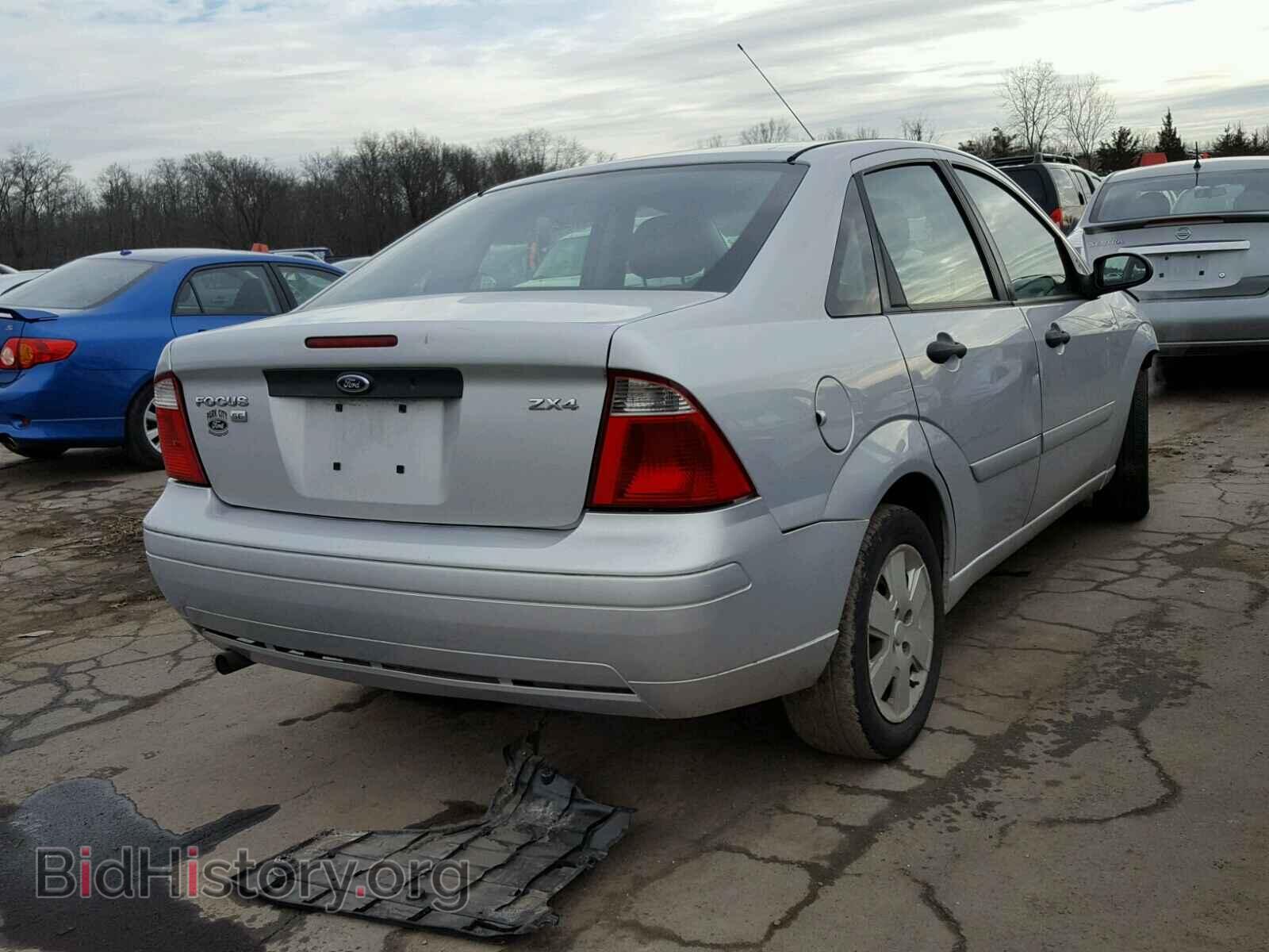 2006 FORD FOCUS - VIN: 1FAFP34N16W180663 - Фото 4