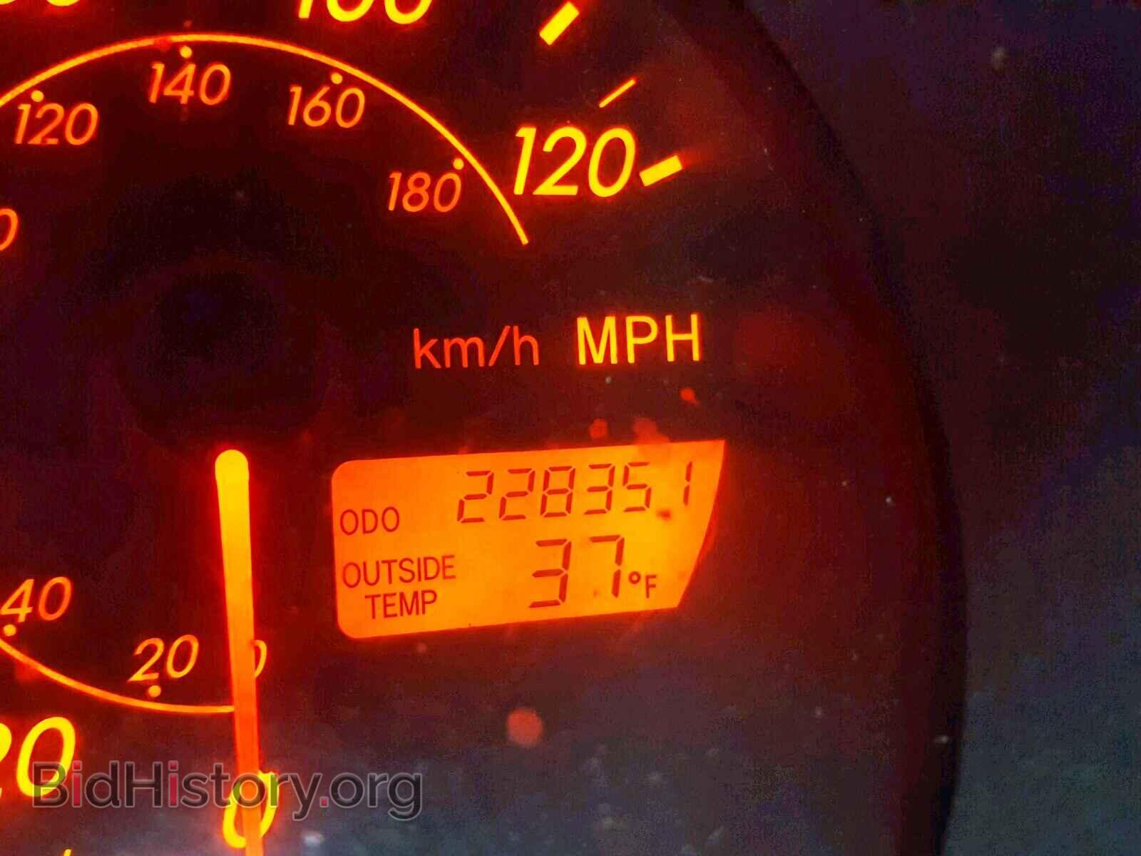 2003 TOYOTA COROLLA - VIN: 2T1KR32E03C083576 - Фото 8