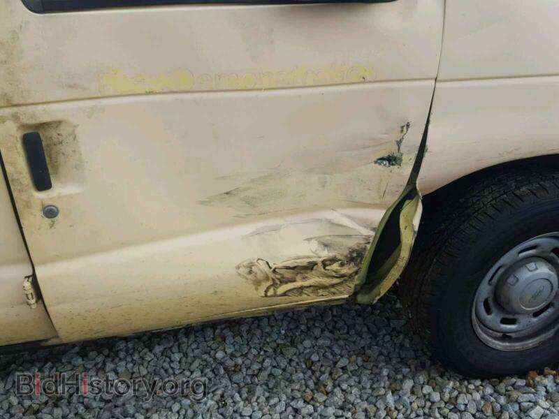 2006 Ford ECONOLINE (VIN 1FTRE14W06DA97067) — photo 9 of 10