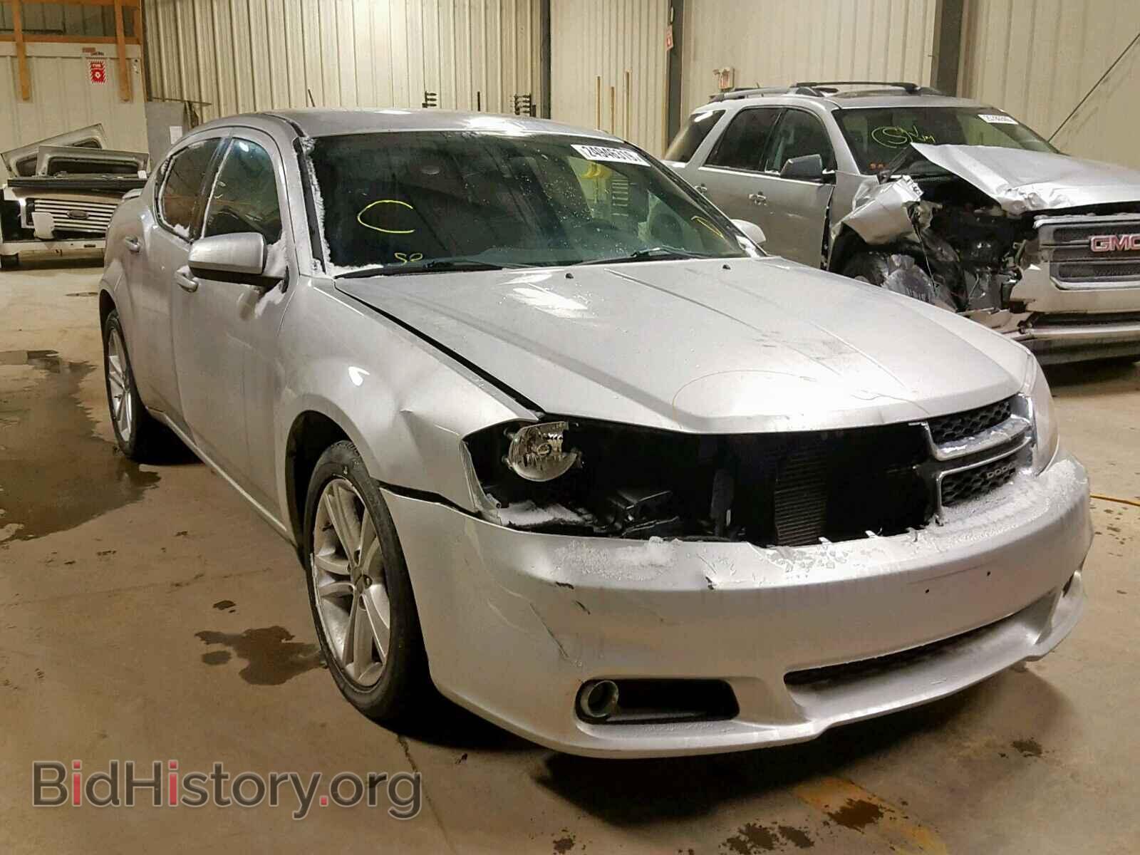 Photo  - DODGE AVENGER 2012