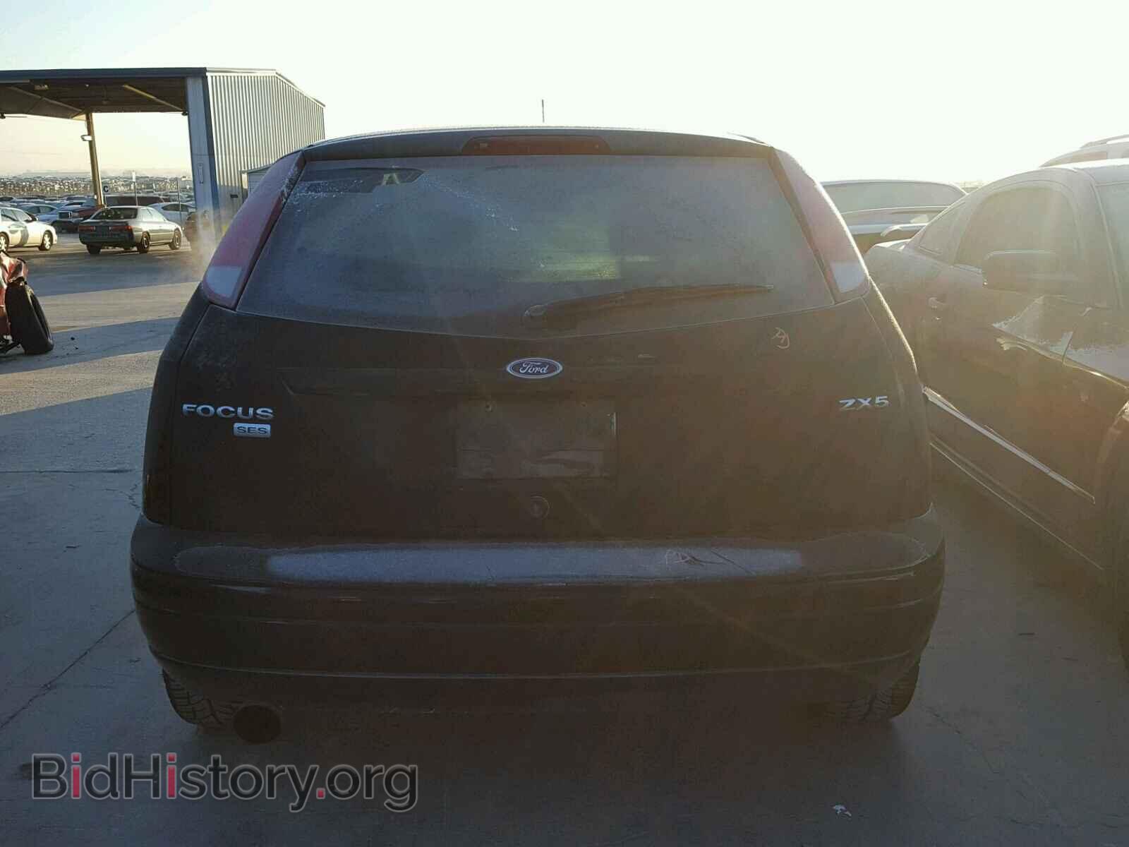 2005 FORD FOCUS - VIN: 3FAFP37N05R141981 - Фото 9