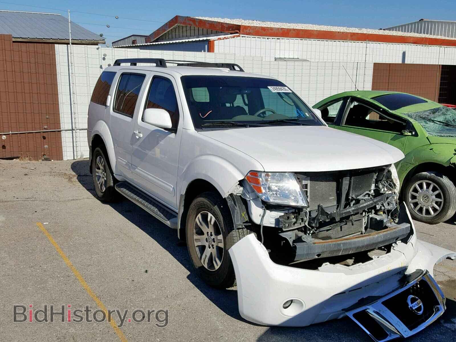 Photo  - NISSAN PATHFINDER 2010