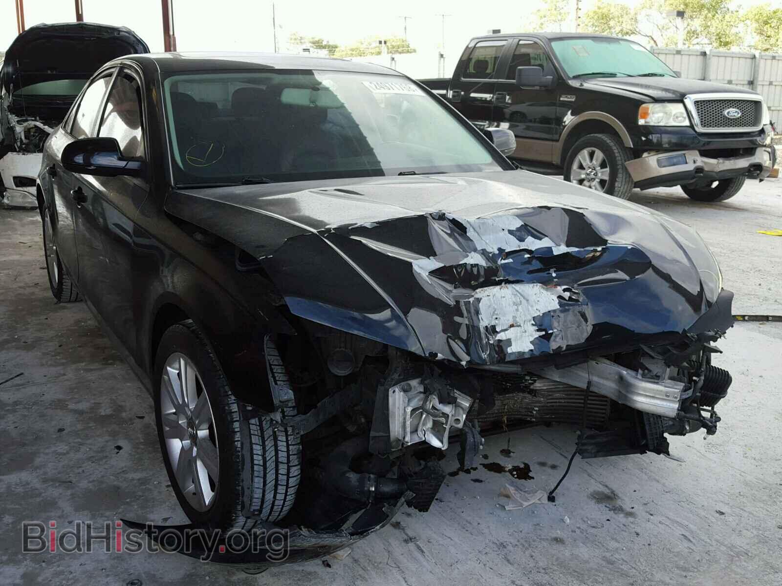 Фотография WAUAFAFL1BN043775 - AUDI A4 2011