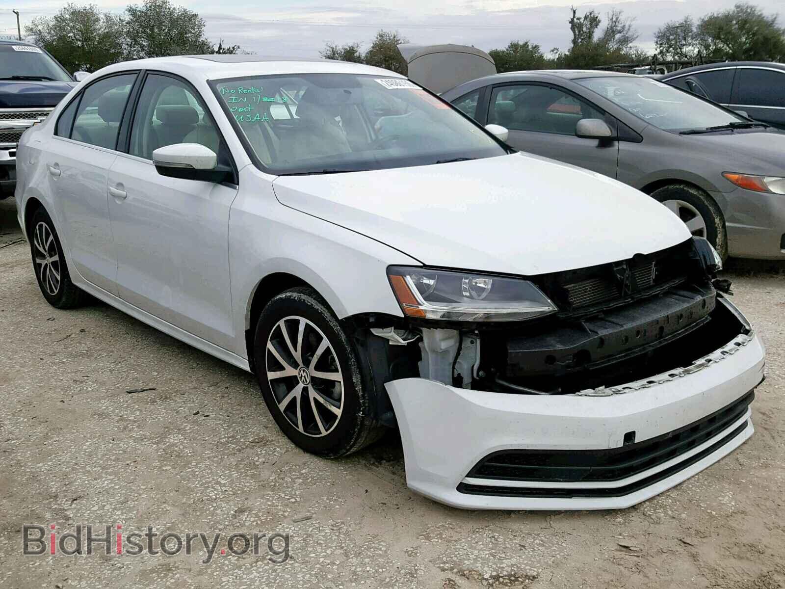 Фотография 3VWDB7AJ2HM358752 - VOLKSWAGEN JETTA 2017