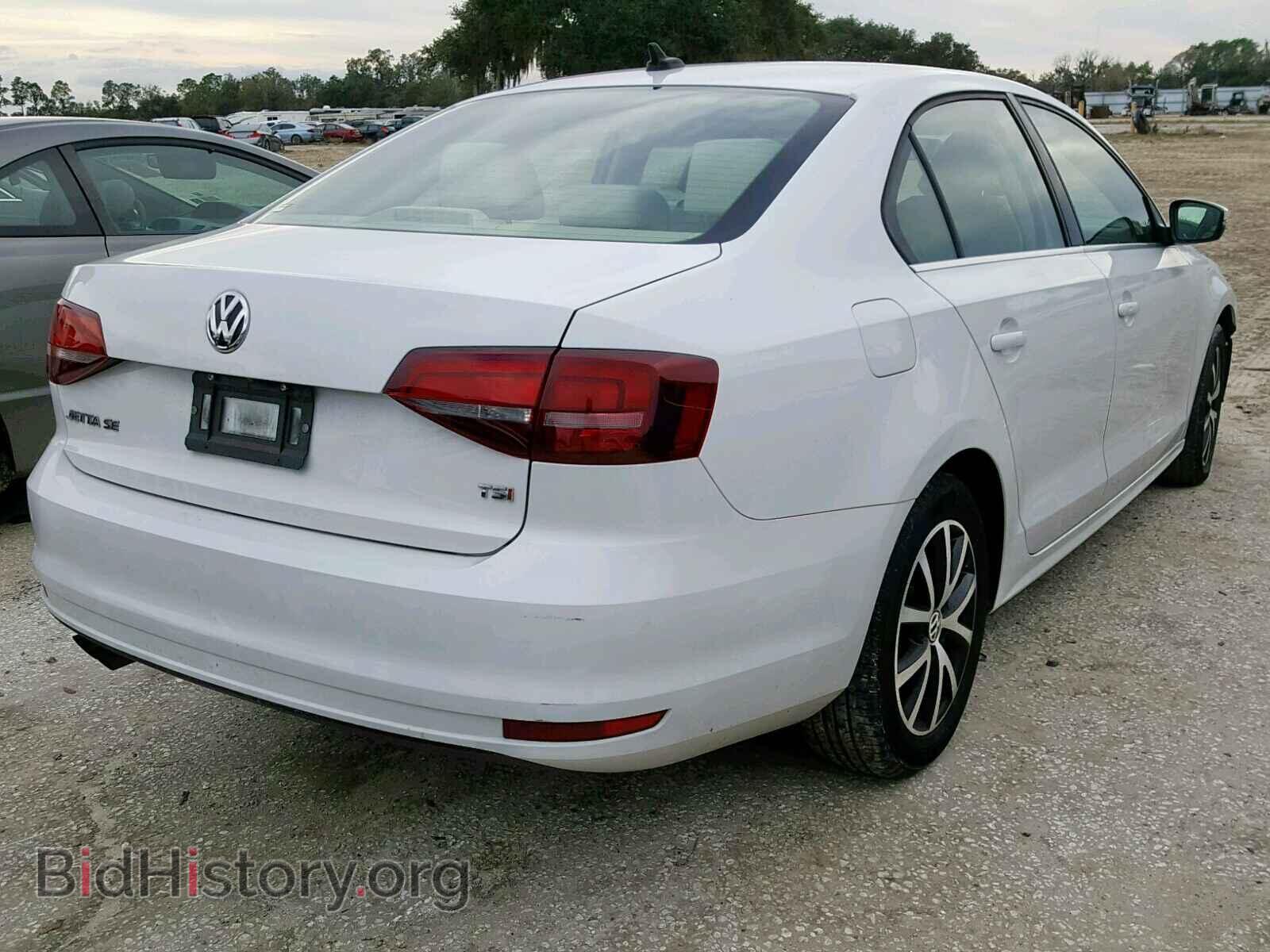 2017 VOLKSWAGEN JETTA - VIN: 3VWDB7AJ2HM358752 - Фото 4