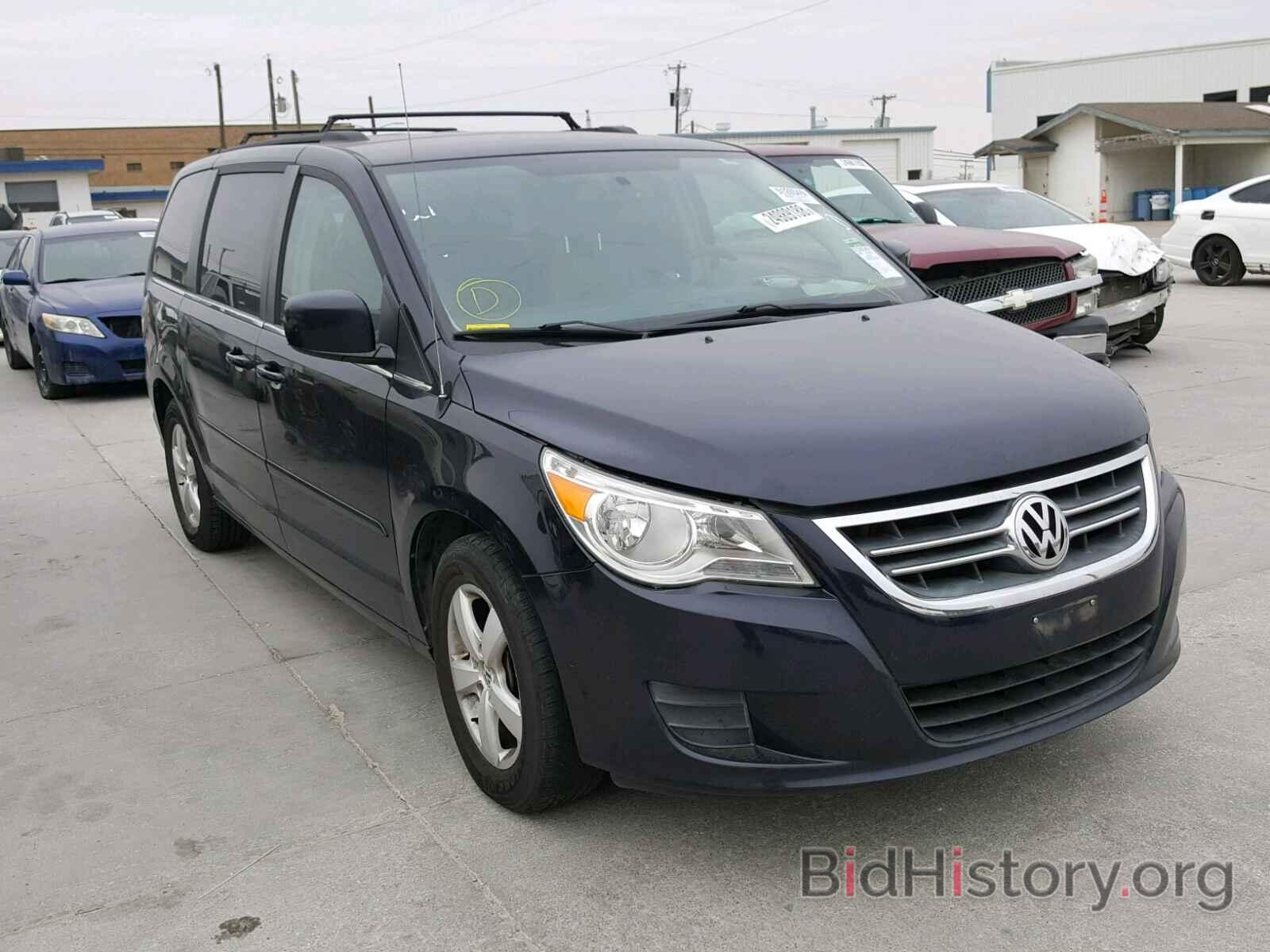 Photo 2V4RW3DG9BR691624 - VOLKSWAGEN ROUTAN 2011