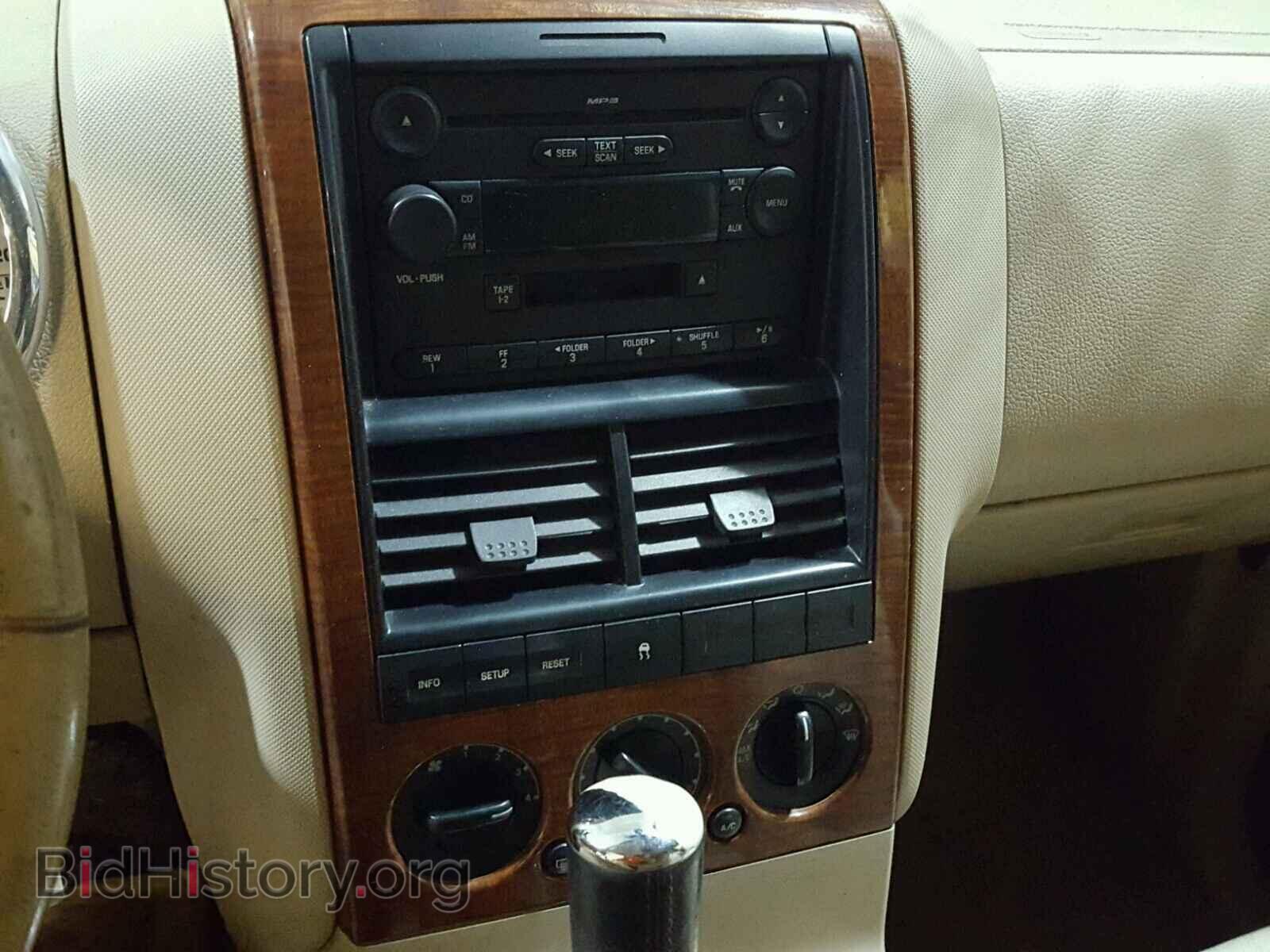 2006 FORD EXPLORER - VIN: 1FMEU64EX6ZA24843 - Photo 9