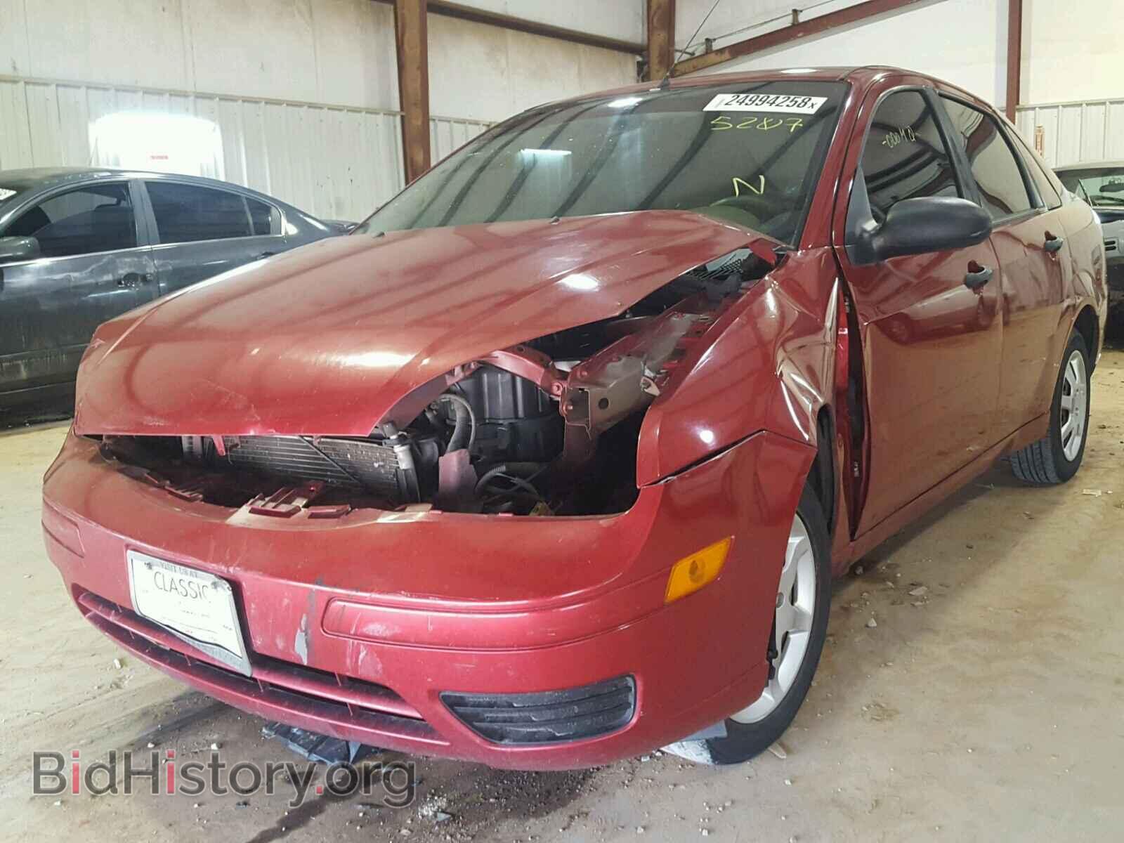 2005 FORD FOCUS - VIN: 1FAFP34N65W155207 - Photo 2