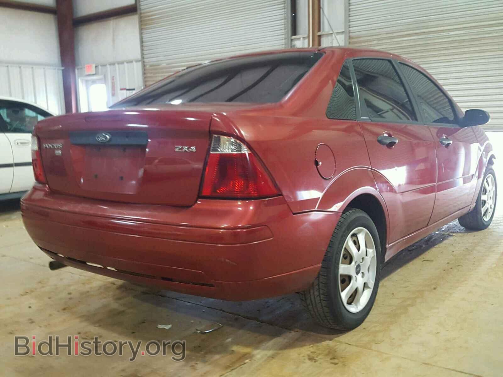 2005 FORD FOCUS - VIN: 1FAFP34N65W155207 - Photo 4