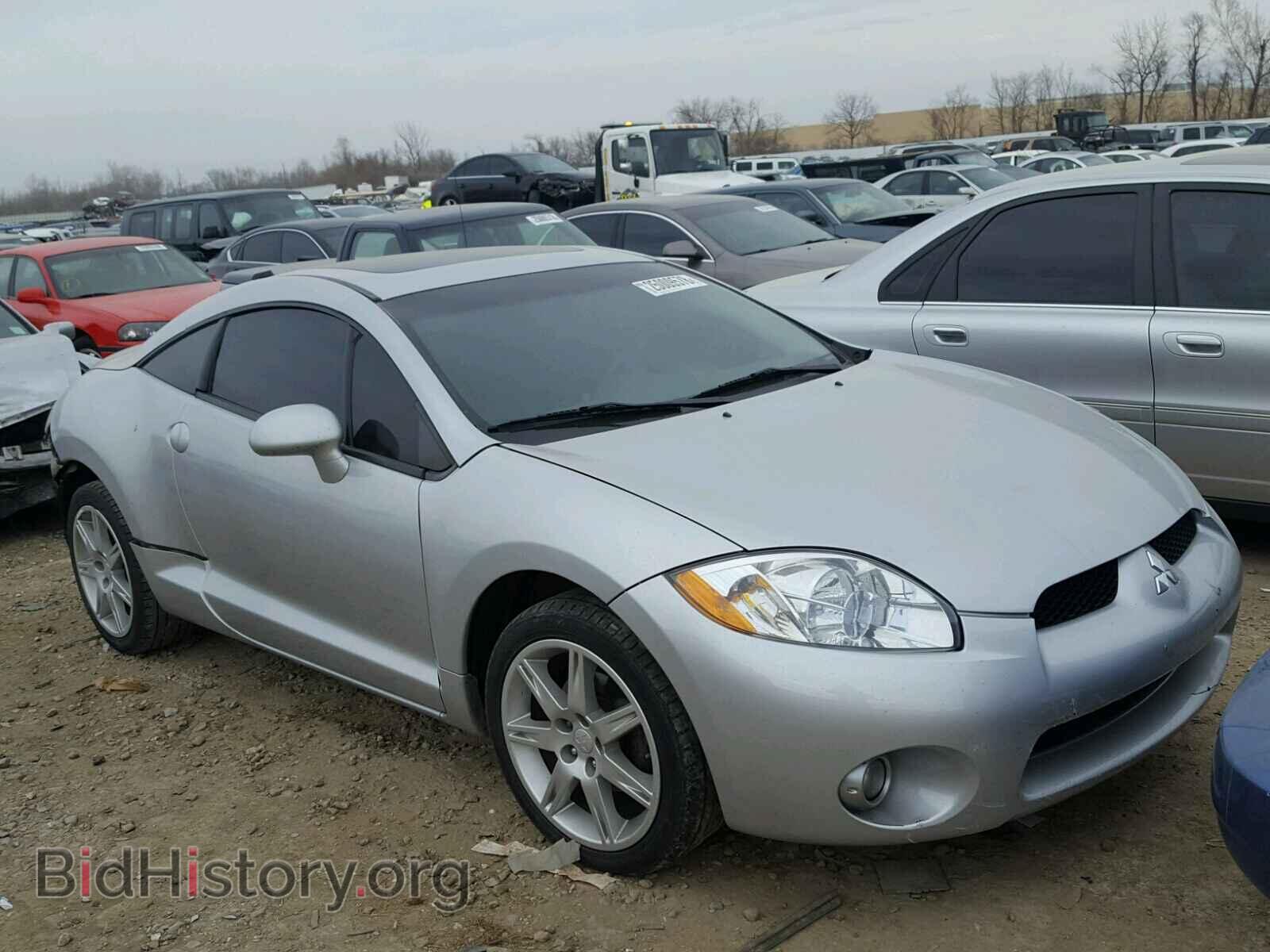 Photo 4A3AK34T28E001246 - MITSUBISHI ECLIPSE 2008