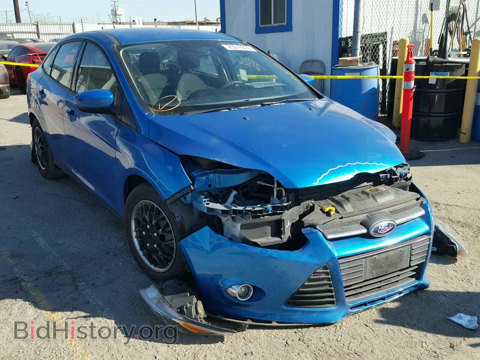 Photo 1FAHP3F22CL379245 - FORD FOCUS 2012